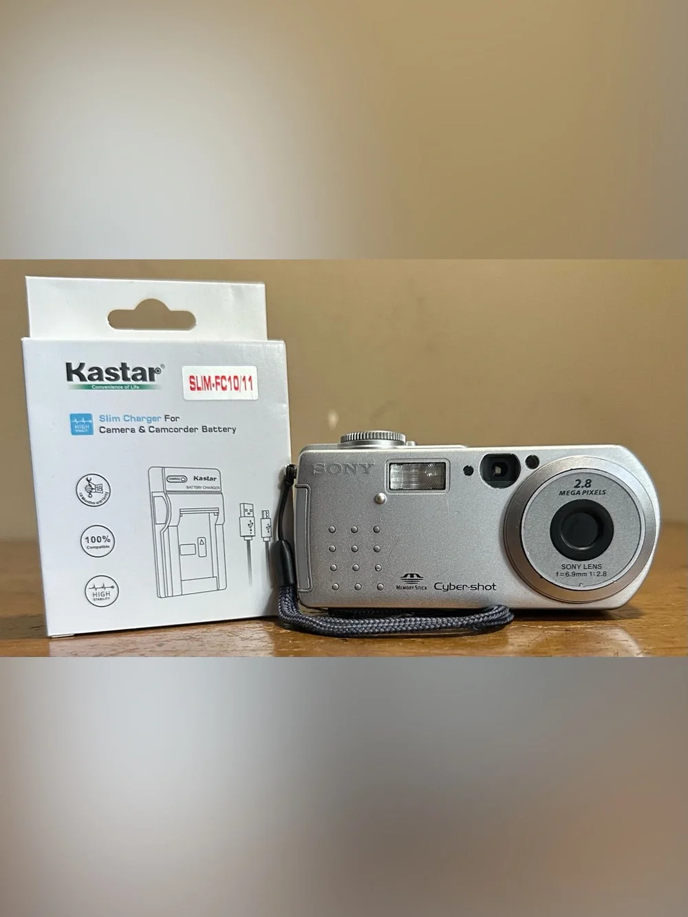 Sony Cyber-shot DSC-P3 MPEGMovieEX 2.8MP 3x Zoom Compact Digital Still Camera